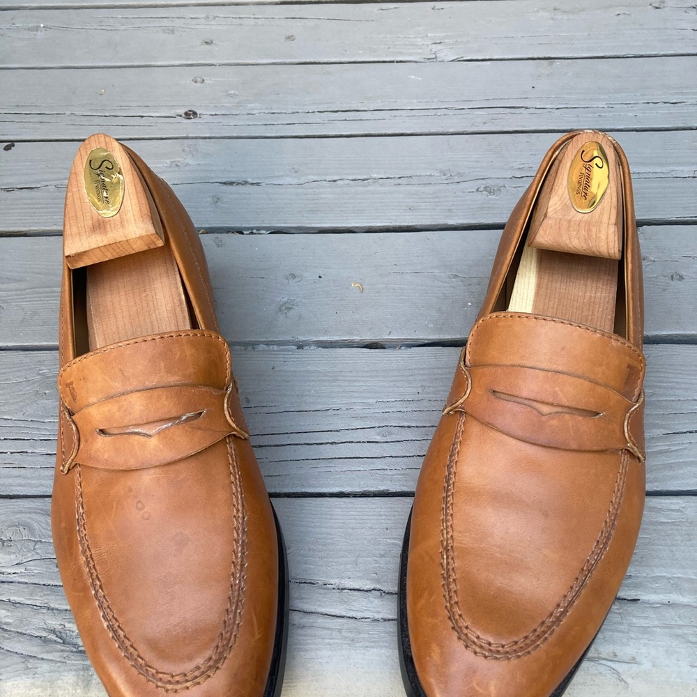 Tod's Tan Leather Loafers like new  Sleek Slip-Ons Unisex
